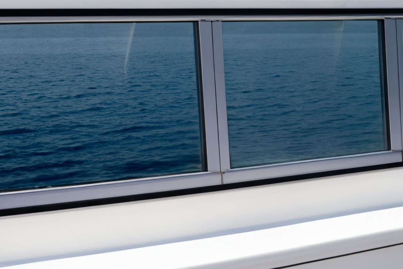 tinted boat windows