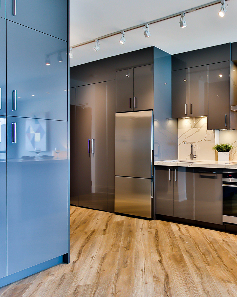 Gloss Slab Kitchen in Blue and Grey
