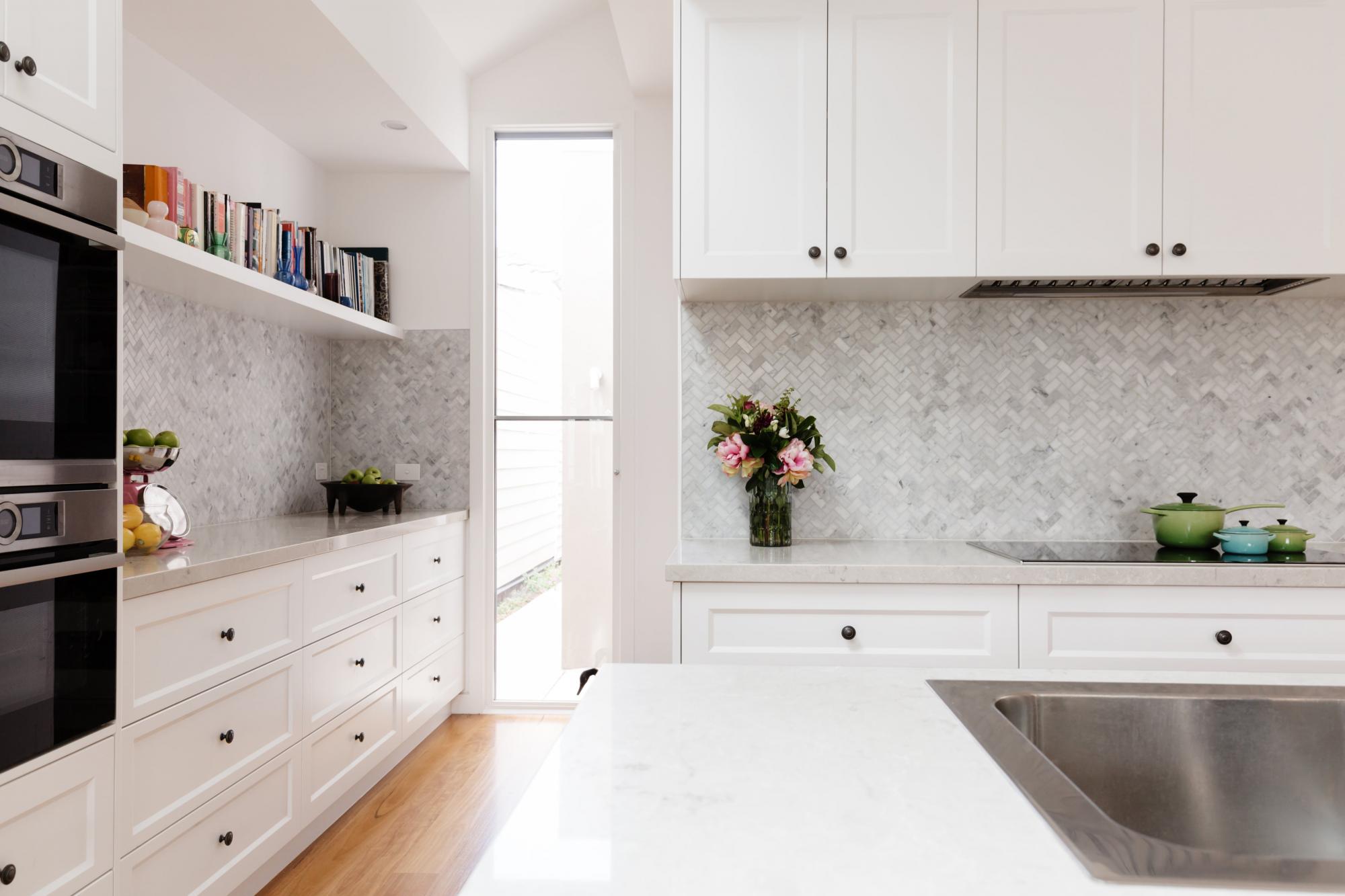 tiled kitchen splashback