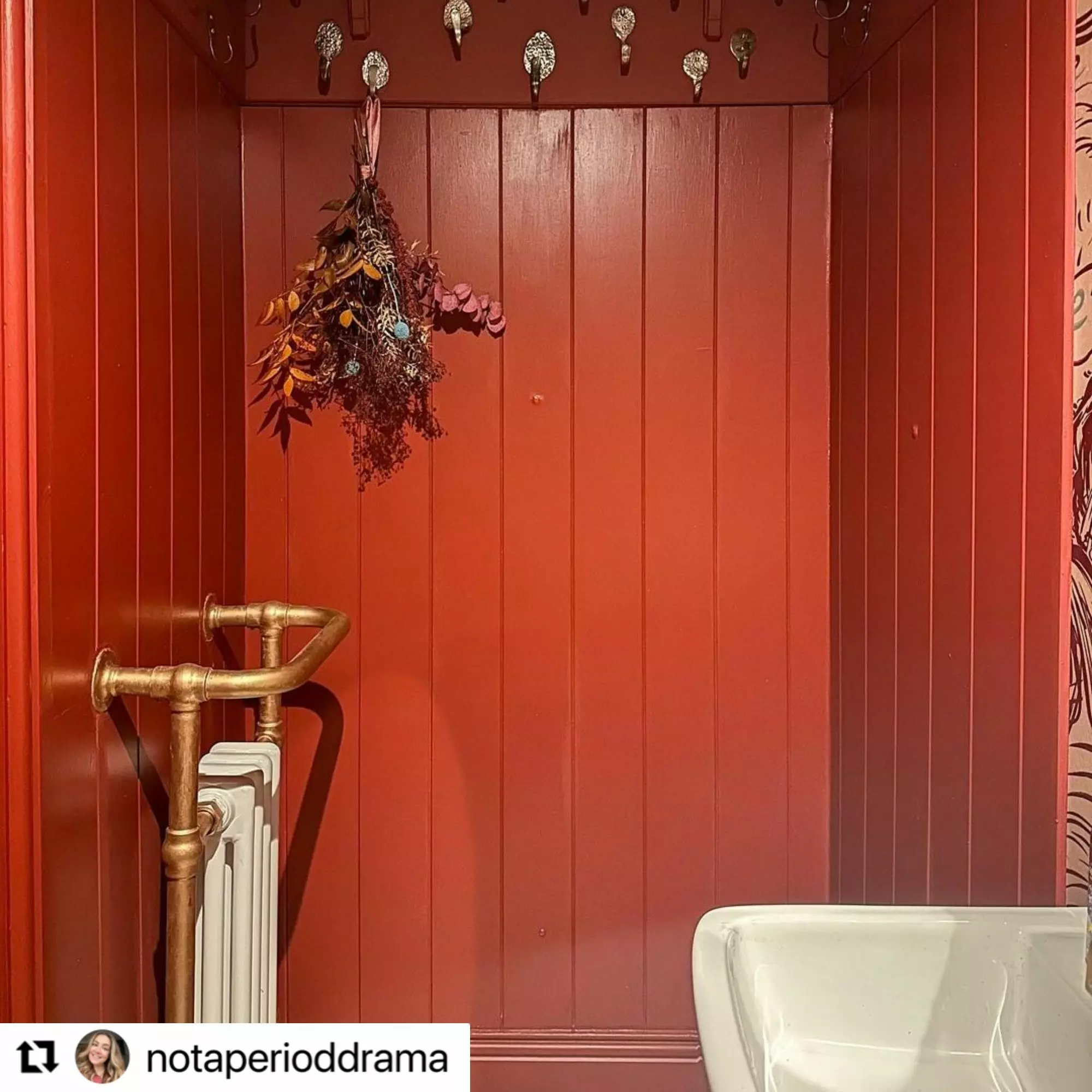 Red bathroom panelling