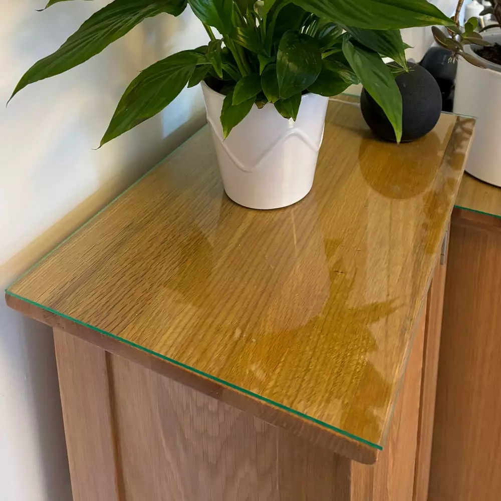 Glass look acrylic table top