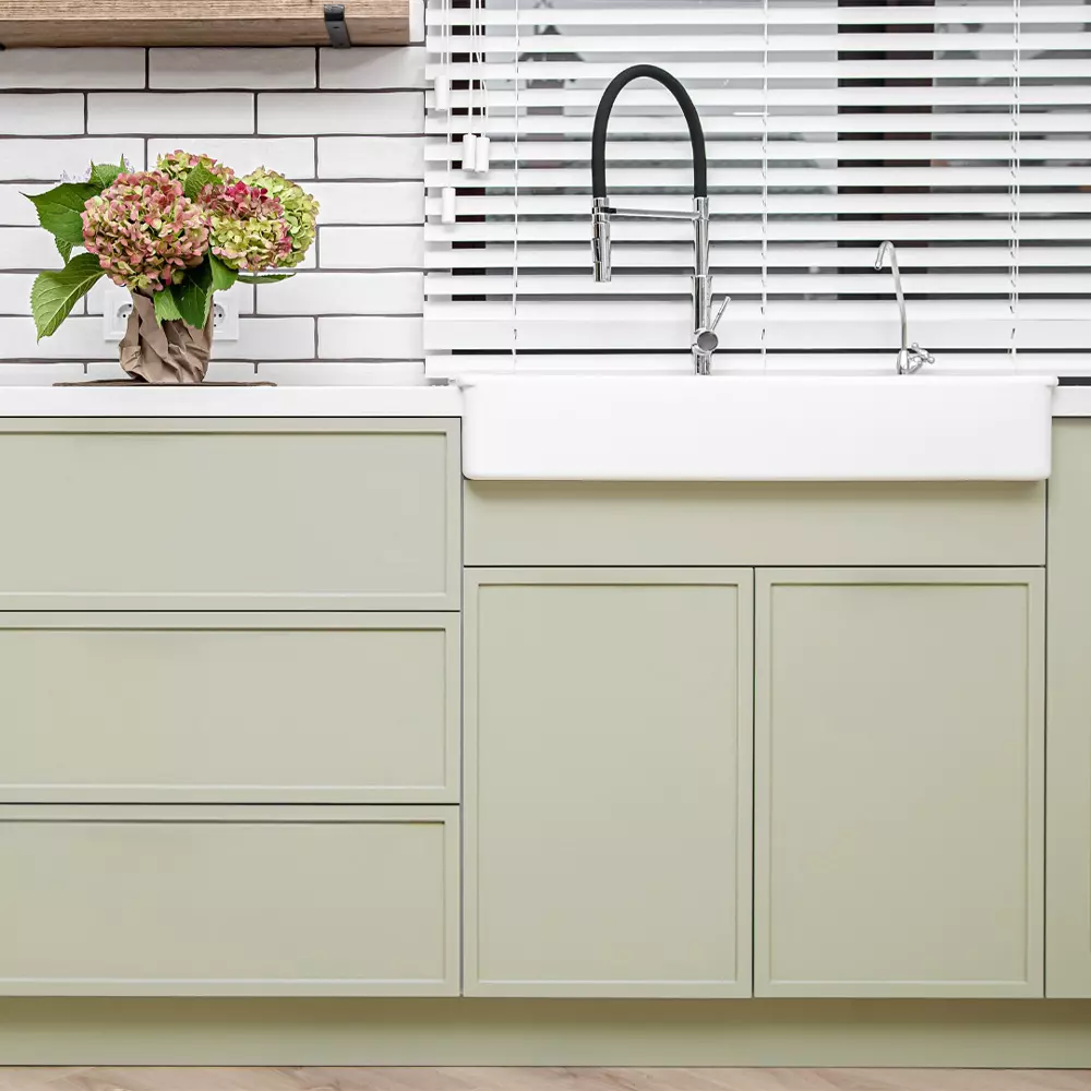 cream shaker kitchen doors