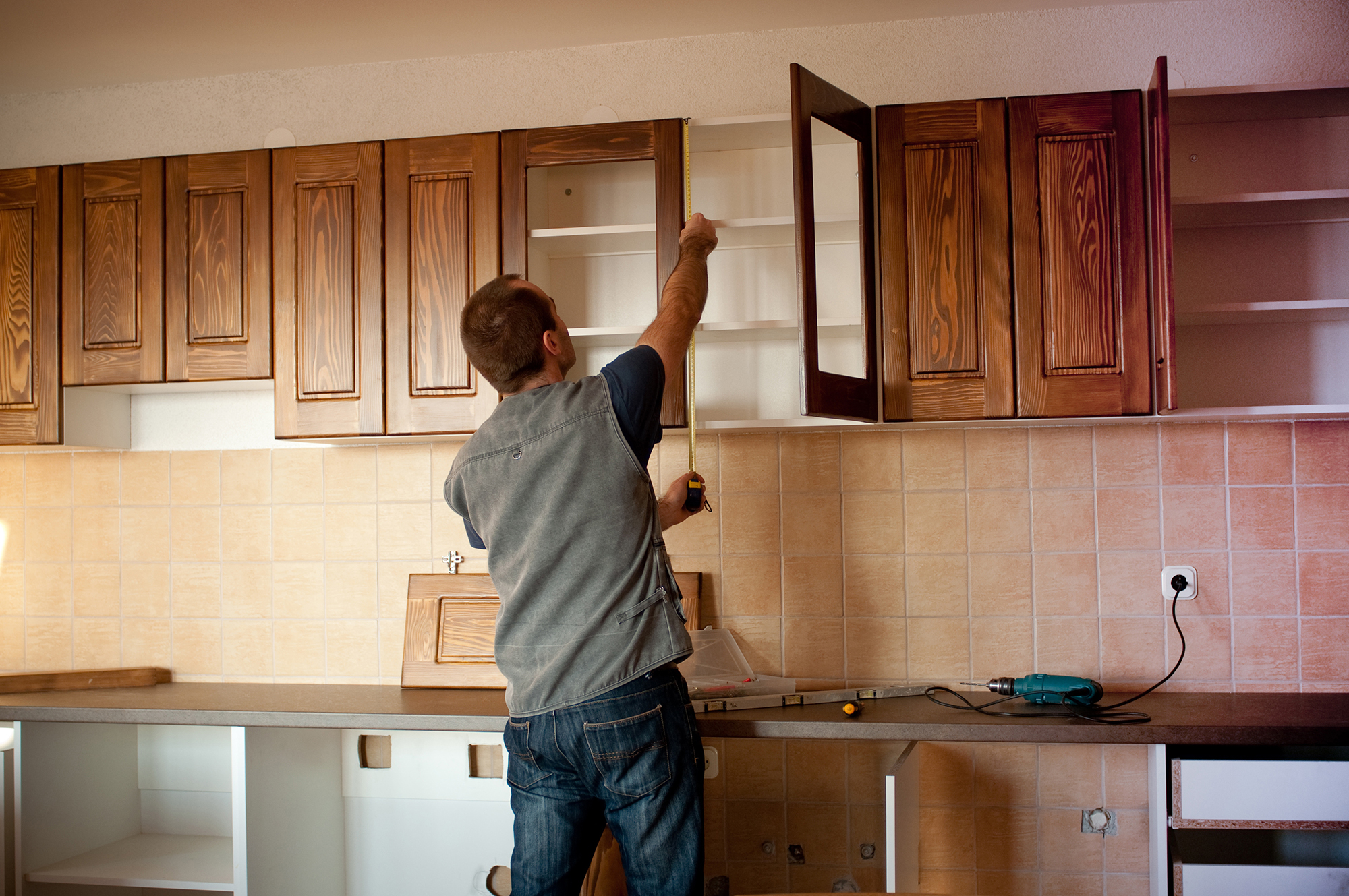 Measuring kitchen doors